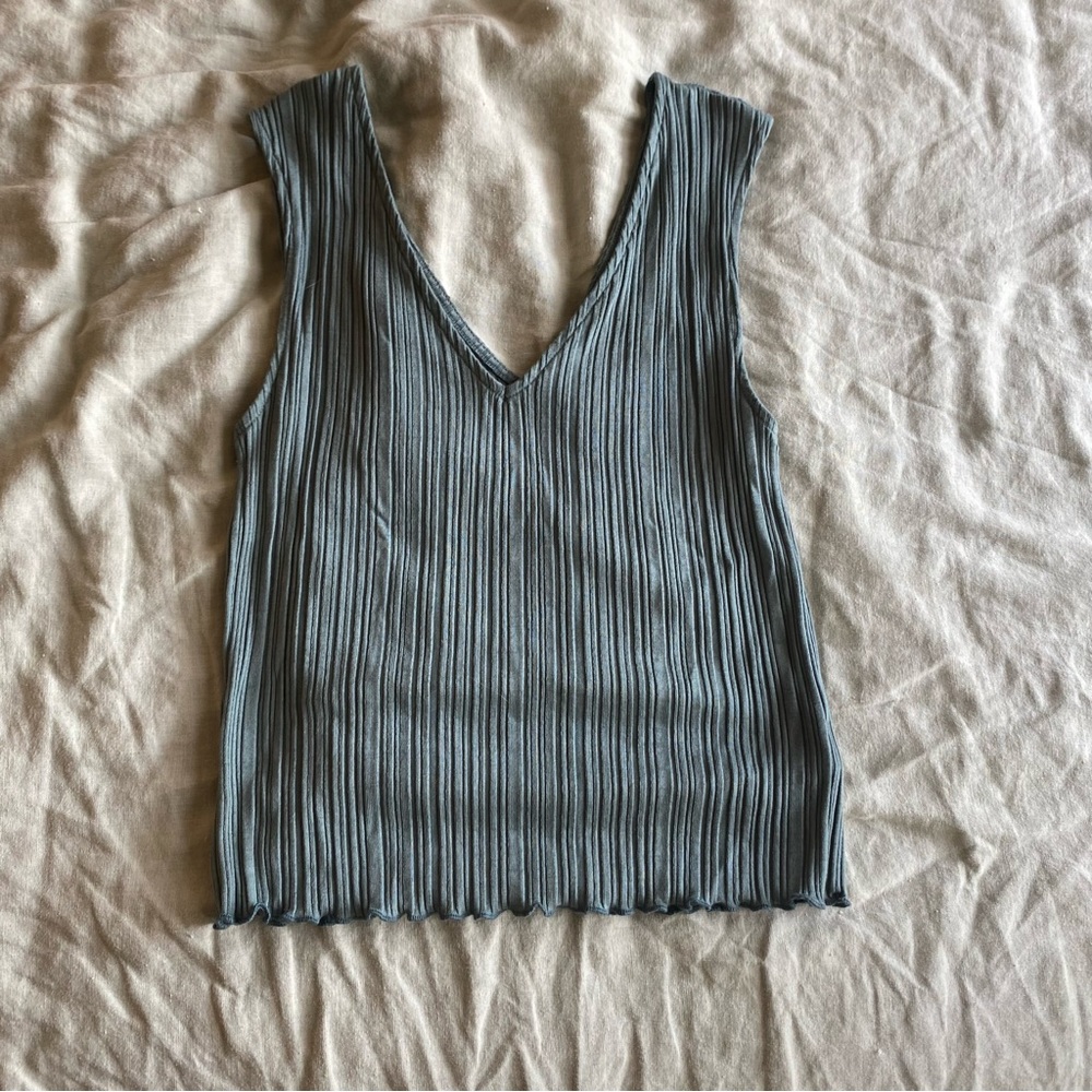 Everlane slate blue ribbed tank top